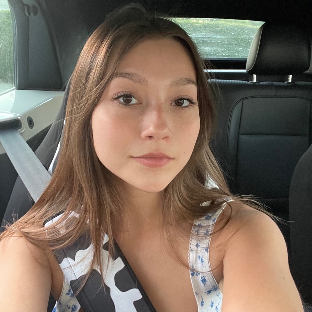 Meet your Posher, Isabella